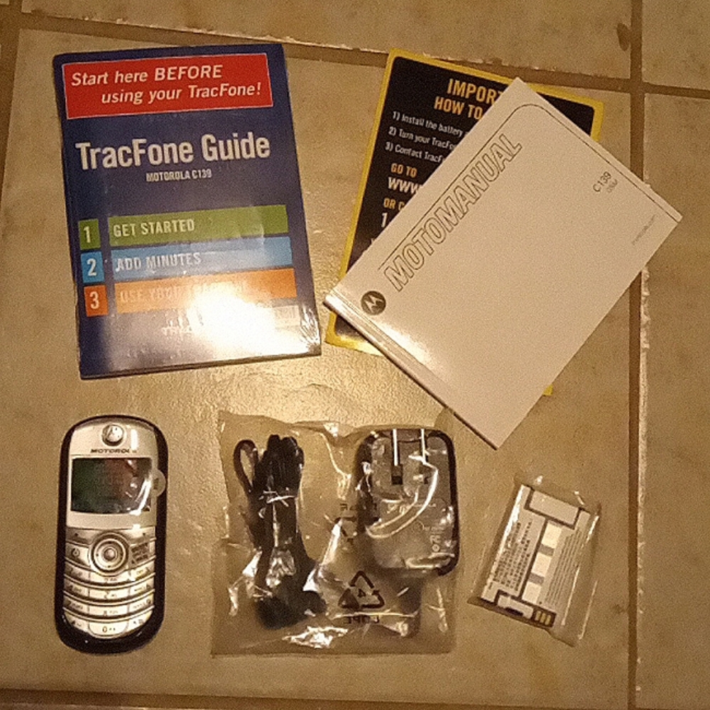 Cellphone NWOT - Picture 2 of 4